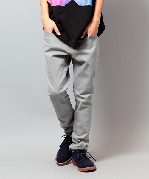 WEGO（ウィゴー）の「WEGO/スリムフィットストレッチパンツ（チノパンツ・メンズ・ブラック/ベージュ/ネイビー/パープル/グレー/インディゴブルー/イエロー/グリーン/ダークインディゴブルー/ワイン/ロイヤルブルー・MEDIUM/LARGE/SMALL）」の2枚目の写真