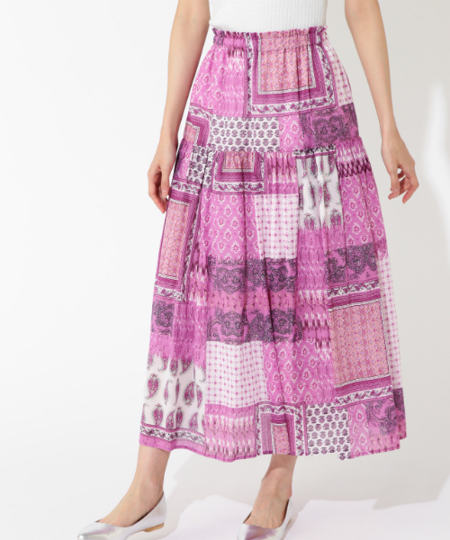 NATURAL BEAUTY BASIC（ナチュラルビューティーベーシック）の「エスニックプリントスカート（スカート・レディース・ブルー系その他/ピンク系その他・SMALL/MEDIUM）」の2枚目の写真