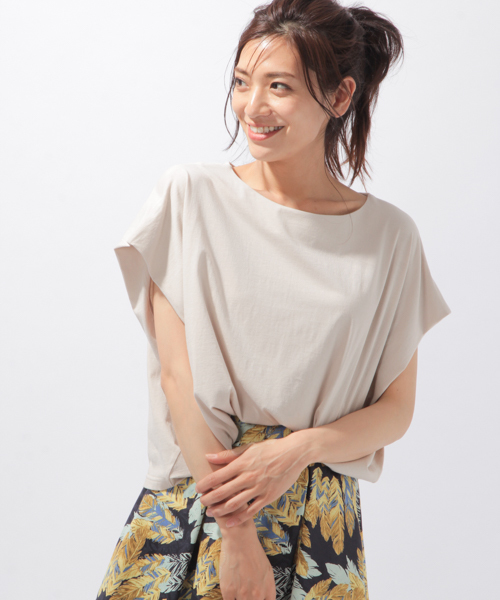 laboratory work(ラボラトリーワーク)の「変形ビックシルエットプルオーバー(Tシャツ/カットソー・レディース・ホワイト×ブラック/ホワイト×ネイビー/グレイッシュベージュ・MEDIUM)」の3枚目の写真