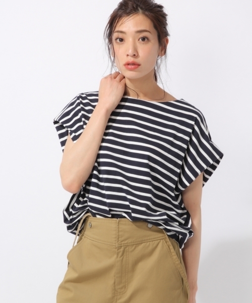 laboratory work(ラボラトリーワーク)の「変形ビックシルエットプルオーバー(Tシャツ/カットソー・レディース・ホワイト×ブラック/ホワイト×ネイビー/グレイッシュベージュ・MEDIUM)」の4枚目の写真
