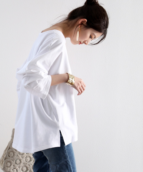 classicalelf(クラシカルエルフ)の「ボーダー&無地 長袖ミドル丈ドルマンスリーブのクルーネックロングTシャツ(Tシャツ/カットソー)」|ホワイト