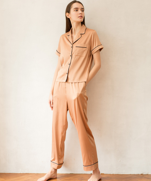 bijorie（ビジュリィ）の「サテンパジャマセット（ルームウェア/パジャマ・レディース・ネイビー/アイボリー/モカ・FREE）」の3枚目の写真