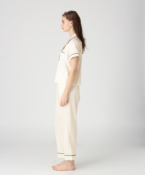 bijorie（ビジュリィ）の「サテンパジャマセット（ルームウェア/パジャマ・レディース・ネイビー/アイボリー/モカ・FREE）」の4枚目の写真