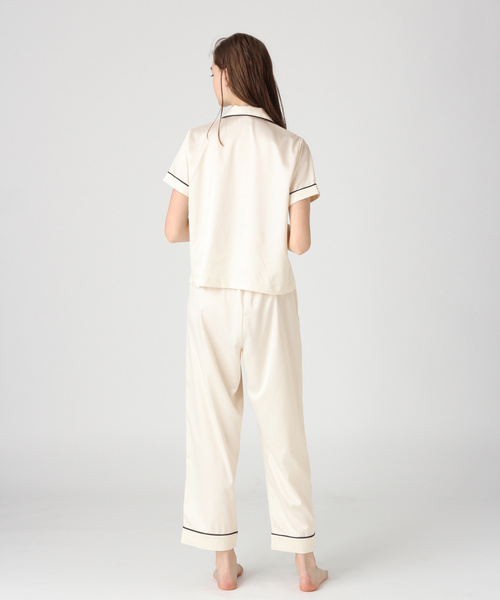 bijorie（ビジュリィ）の「サテンパジャマセット（ルームウェア/パジャマ・レディース・ネイビー/アイボリー/モカ・FREE）」の5枚目の写真