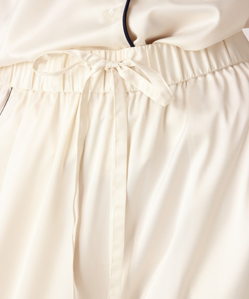 bijorie（ビジュリィ）の「サテンパジャマセット（ルームウェア/パジャマ・レディース・ネイビー/アイボリー/モカ・FREE）」の19枚目の写真