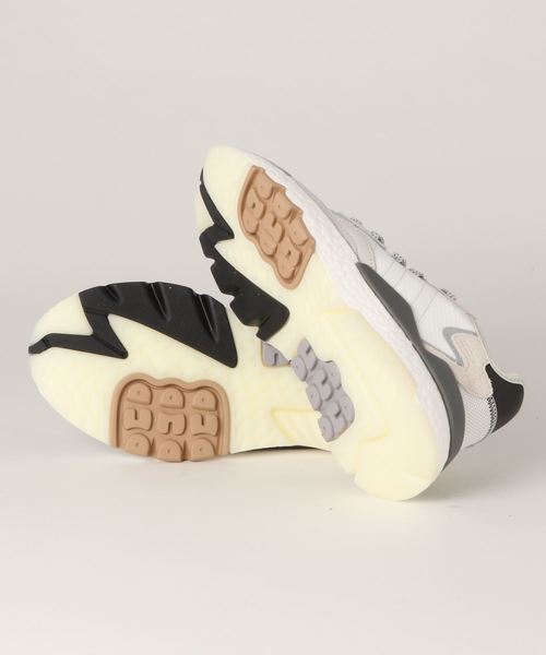 adidas(アディダス)の「ADIDAS / "NITE JOGGER" スニーカー(スニーカー・レディース・ホワイト・25/24/23)」の2枚目の写真