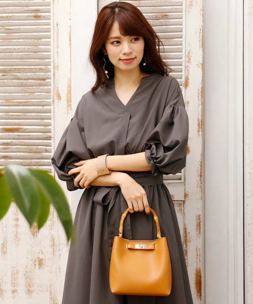 ElegChic(エレグシック)の「バンブーハンドル カラーバッグ お呼ばれ 結婚式 オケージョン 同窓会 パーティーバッグ(ハンドバッグ・レディース・ネイビー/ブラック/ボルドー/キャメル・FREE)」の18枚目の写真