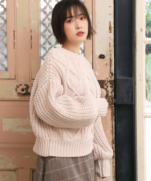 one after another NICE CLAUP（ワンアフターアナザーナイスクラップ）の「【WEB限定】 モールヤーンケーブルニット（ニット/セーター・レディース・アイボリー/モカ/ライトベージュ/ピンク・FREE）」の5枚目の写真