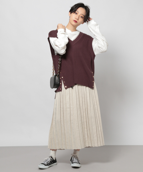 PAGEBOY（ページボーイ）の「フェイクスエードプリーツスカート（スカート・レディース・チャコールグレー/ダークブラウン/アイボリー・FREE）」の6枚目の写真