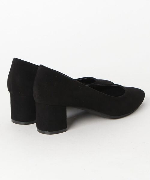 Mode et Jacomo（モードエジャコモ）の「シンプルチャンキーヒールパンプス（パンプス・レディース・ブラック/オレンジ/ブラック×パープル/アニマル/ベージュ系その他/ホワイト系その他2・23cm/23.5cm/24cm/24.5cm/22.5cm/22cm）」の7枚目の写真