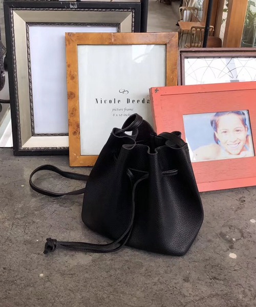 shopnikoniko（ショップニコニコ）の「ワンショルダー巾着バッグ（ショルダーバッグ・レディース・ホワイト/ブラック/ベージュ/サックスブルー/イエロー・フリー）」の3枚目の写真