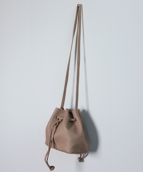 shopnikoniko（ショップニコニコ）の「ワンショルダー巾着バッグ（ショルダーバッグ・レディース・ホワイト/ブラック/ベージュ/サックスブルー/イエロー・フリー）」の8枚目の写真