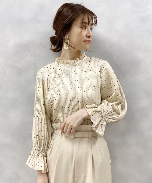 one after another NICE CLAUP（ワンアフターアナザーナイスクラップ）の「【WEB限定】消しプリーツブラウス（シャツ/ブラウス・レディース・ブラック/モカ/ベージュ系その他/ピンクベージュ/ドット・FREE）」の6枚目の写真