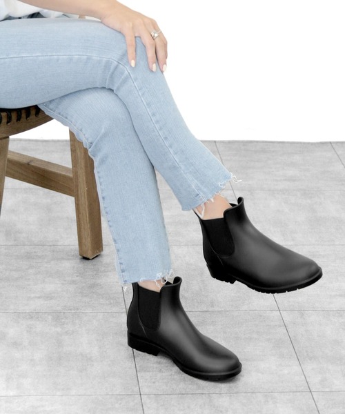 SOROTTO(ソロット)の「完全防水 サイドゴアラバーレインブーツ(レインシューズ・レディース・ブラック/ダークブラウン・22.5cm/23.0cm/23.5cm/24.0cm/24.5cm/25.0cm/25.5cm/26.0cm/26.5cm)」の19枚目の写真