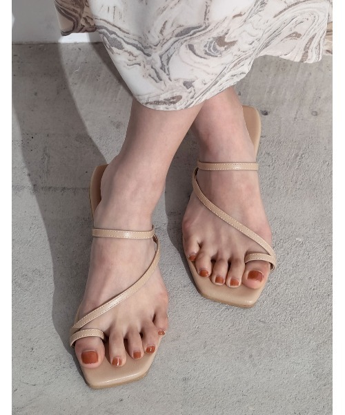 Re:EDIT（リエディ）の「親指リングビーチサンダル（サンダル・レディース・ブラック/シルバー/グレイッシュベージュ/パイソン/キャメル/ゴールド・LARGE/SMALL/X-SMALL/XX-LARGE/X-LARGE/MEDIUM）」の3枚目の写真