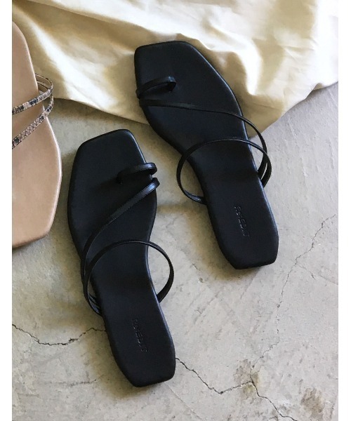 Re:EDIT（リエディ）の「親指リングビーチサンダル（サンダル・レディース・ブラック/シルバー/グレイッシュベージュ/パイソン/キャメル/ゴールド・LARGE/SMALL/X-SMALL/XX-LARGE/X-LARGE/MEDIUM）」の2枚目の写真