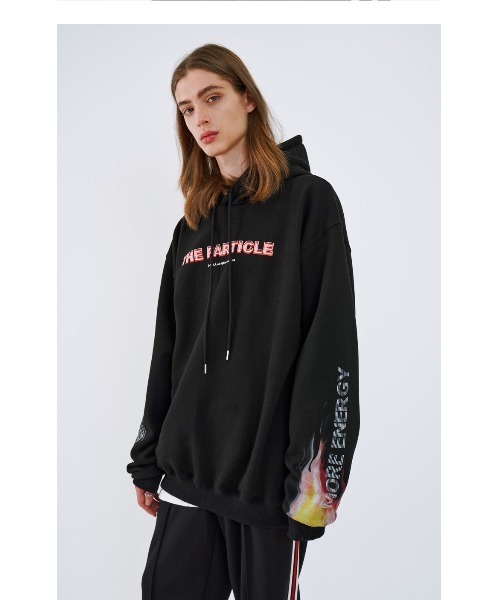 ONA（オーエヌエー）の「『ONA/オーエヌエー』ENERGY FLAME OVER HOODIE/韓国ブランド ファイヤーパターン プルオーバーパーカー/フーディー（パーカー・メンズ・ブラック・M/L）」の5枚目の写真