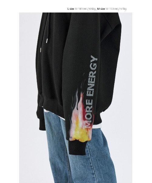 ONA（オーエヌエー）の「『ONA/オーエヌエー』ENERGY FLAME OVER HOODIE/韓国ブランド ファイヤーパターン プルオーバーパーカー/フーディー（パーカー・メンズ・ブラック・M/L）」の16枚目の写真