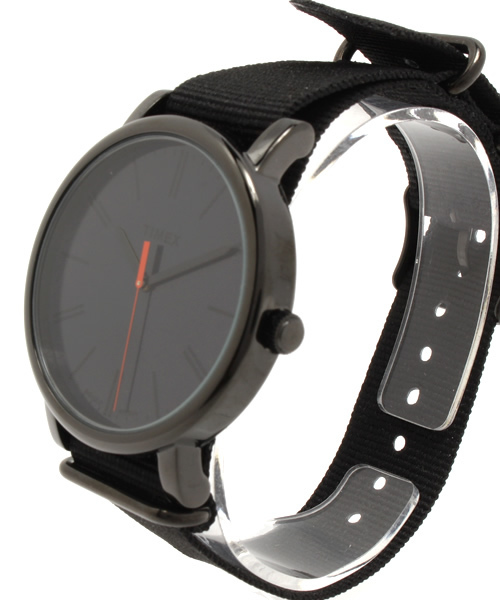 bpr BEAMS（ビーピーアール ビームス ）の「TIMEX / クラシックラウンド　カラー（アナログ腕時計・メンズ・グレー/ブラック・ONE SIZE）」の5枚目の写真