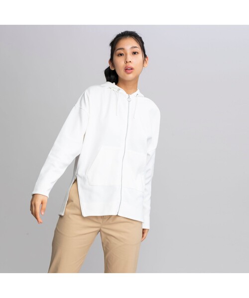 AIGLE(エーグル)の「ドロップショルダースウェットジップパーカ(パーカー・レディース・ホワイト/ベージュ/ネイビー/アイボリー・S/M/L)」の2枚目の写真