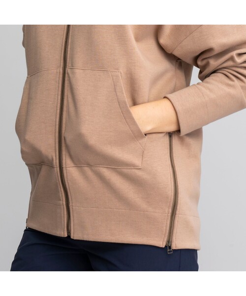 AIGLE(エーグル)の「ドロップショルダースウェットジップパーカ(パーカー・レディース・ホワイト/ベージュ/ネイビー/アイボリー・S/M/L)」の7枚目の写真