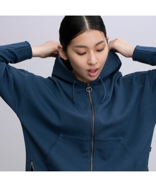AIGLE(エーグル)の「ドロップショルダースウェットジップパーカ(パーカー・レディース・ホワイト/ベージュ/ネイビー/アイボリー・S/M/L)」の17枚目の写真
