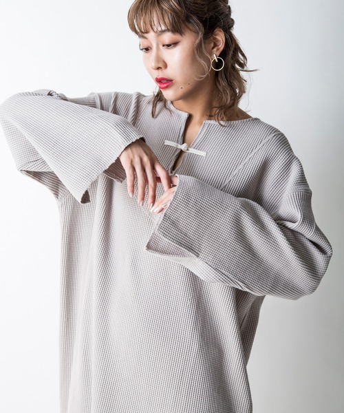 MILLION CARATS（ミリオンカラッツ）の「【STYLE4】チャイナ風ワッフルワンピース（ワンピース・レディース・ライトグレー/サンドベージュ・FREE）」の17枚目の写真