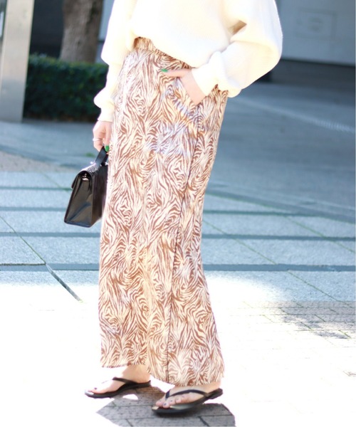 JOINT WORKS（ジョイントワークス）の「J-サイドスリットミディペンシルスカート（スカート・レディース・ブラック/ブラウン・SMALL/MEDIUM）」の2枚目の写真