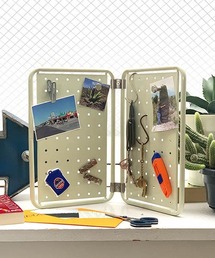 DULTON（ダルトン）の「MINI PEGBOARD/卓上 有孔ボード マグネットボード（インテリア雑貨）」