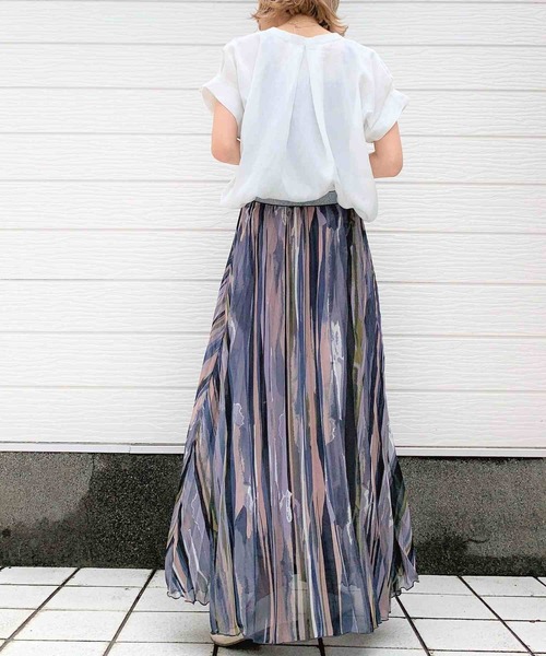 Q（キュー）の「袖タックブラウス（シャツ/ブラウス・レディース・アイボリー/ブラック・MEDIUM）」の4枚目の写真