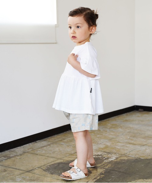 quoti use fith（クゥオティ　ユース　フィス）の「ブロードフラワープリント タック ショートパンツ（その他パンツ・キッズ・グレー/イエロー・100/130/80/110/120/90）」の7枚目の写真