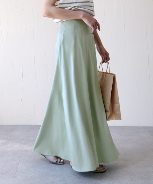 Chillfar（チルファー）の「サテンAラインスカート（スカート・レディース・ブラック/ベージュ/ミント・MEDIUM/LARGE）」の17枚目の写真