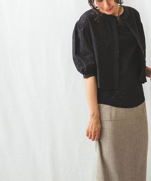 NARACAMICIE（ナラカミーチェ）の「コットンエンブロイダリードロップショルダー七分袖ブラウス（シャツ/ブラウス・レディース・ブラック/ホワイト・MEDIUM/X-LARGE）」の19枚目の写真