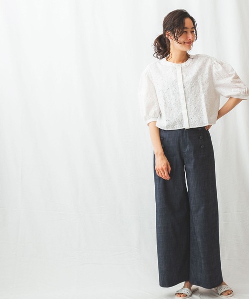 NARACAMICIE（ナラカミーチェ）の「コットンエンブロイダリードロップショルダー七分袖ブラウス（シャツ/ブラウス・レディース・ブラック/ホワイト・MEDIUM/X-LARGE）」の5枚目の写真