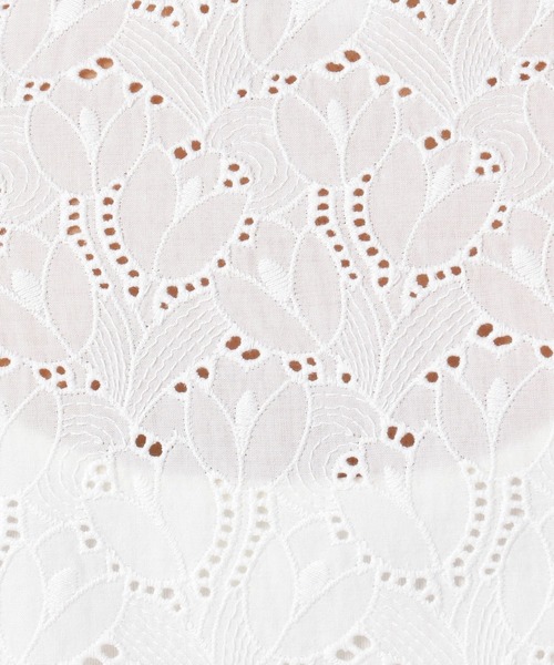 NARACAMICIE（ナラカミーチェ）の「コットンエンブロイダリードロップショルダー七分袖ブラウス（シャツ/ブラウス・レディース・ブラック/ホワイト・MEDIUM/X-LARGE）」の14枚目の写真