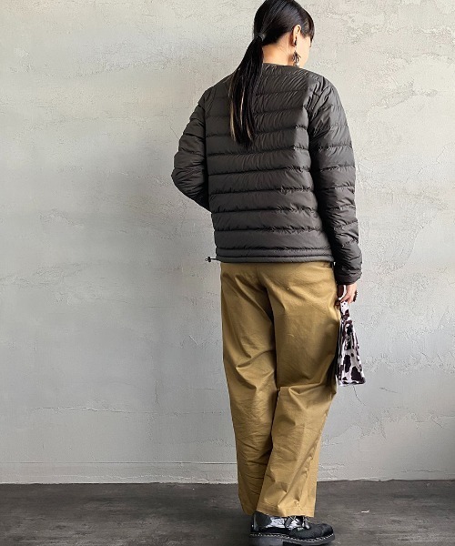 DANTON（ダントン）の「[DANTON/ダントン] ナイロンタフタ ノーカラーインナーダウンジャケット（ダウンジャケット/コート・レディース・ブラック/ベージュ/オフホワイト/オリーブ/イエロー/ダークグレー・S/M/XS）」の10枚目の写真