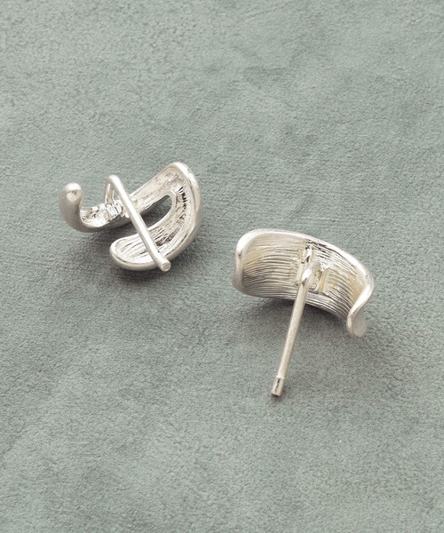 GOLDY(ゴールディ)の「ワイド & ダブル ライン メタル セット ヘアカフ(ヘアゴム・レディース・シルバー/ゴールド/シルバー系その他/ゴールド系その他・FREE)」の5枚目の写真