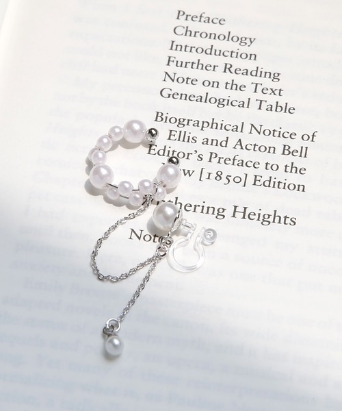 colleca la(コレカラ)の「パールイヤカフ×パール樹脂イヤリング(イヤーカフ・レディース・シルバー/ゴールド・フリ-)」の1枚目の写真