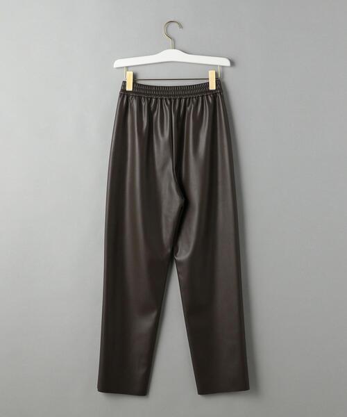 BEAUTY&YOUTH UNITED ARROWS(ビューティーアンドユースユナイテッドアローズ)の「BY フェイクレザーイージーテーパード パンツ -ウォッシャブル-(その他パンツ・レディース・クリーム/ダークブラウン・M/S)」の11枚目の写真
