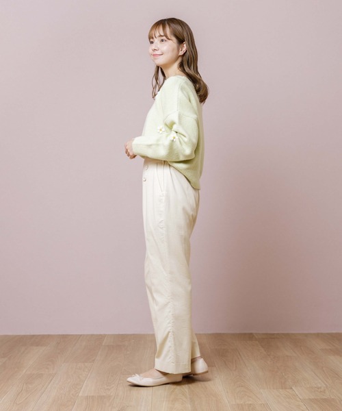 flower（フラワー）の「エンブロイダリーフラワーズニット（ニット/セーター・レディース・ベージュ/イエロー/アイボリー・FREE）」の5枚目の写真