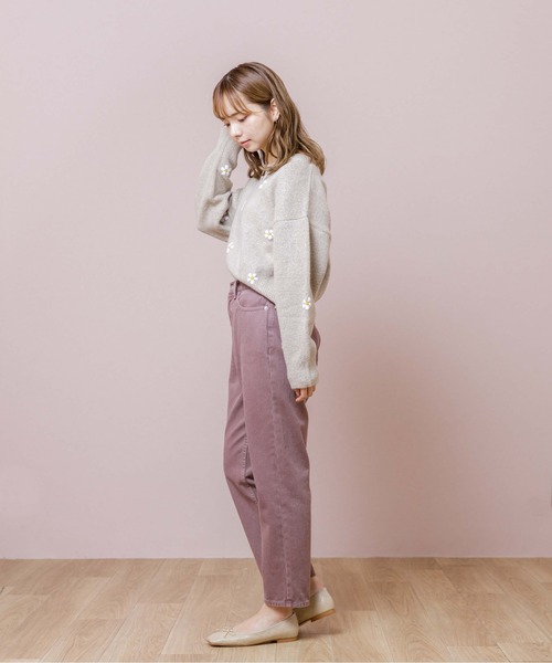 flower（フラワー）の「エンブロイダリーフラワーズニット（ニット/セーター・レディース・ベージュ/イエロー/アイボリー・FREE）」の12枚目の写真