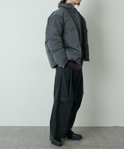 Lui's（ルイス）の「ホワイトグースワイドビッグシルエットダウンジャケット（ダウンジャケット/コート・メンズ・グレー/ブラック・SMALL/MEDIUM）」の20枚目の写真