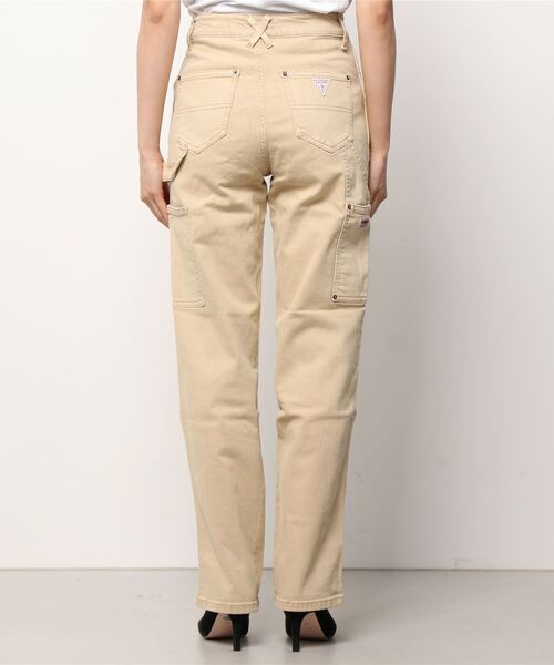 Guess(ゲス)の「GUESS Originals Tan Wash Carpenter Pants(その他パンツ・レディース・ベージュ・24inch/25inch/26inch/27inch)」の3枚目の写真