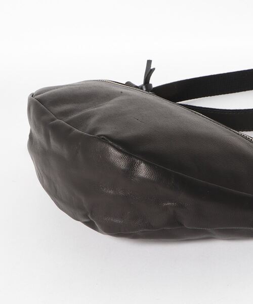 DECADE(ディケイド)の「ソフトホースレザー・ミニショルダーバッグDECADE(No-01313) Oiled Horse Leather Shoulder Bag ディケイド(ショルダーバッグ・メンズ・ブラック/ブラック系その他・フリー)」の3枚目の写真