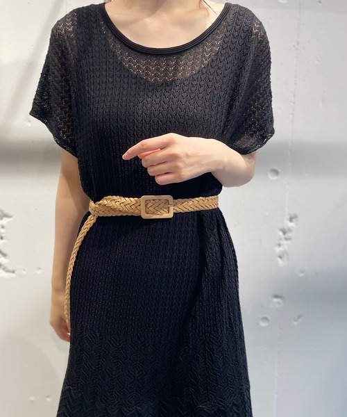 CAMILLE EAU（カミーユオー）の「透かし柄ニットワンピース（ワンピース・レディース・ブラック/ベージュ・MEDIUM）」の6枚目の写真