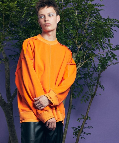 MAISON SPECIAL（メゾンスペシャル）の「《ユニセックスアイテム》ステッチワークプライムオーバースウェットプルオーバー 【MAISON SPECIAL/メゾンスペシャル】（スウェット・メンズ・ブラック/オレンジ/ブルー/グリーン/アイボリー・1/2）」の5枚目の写真