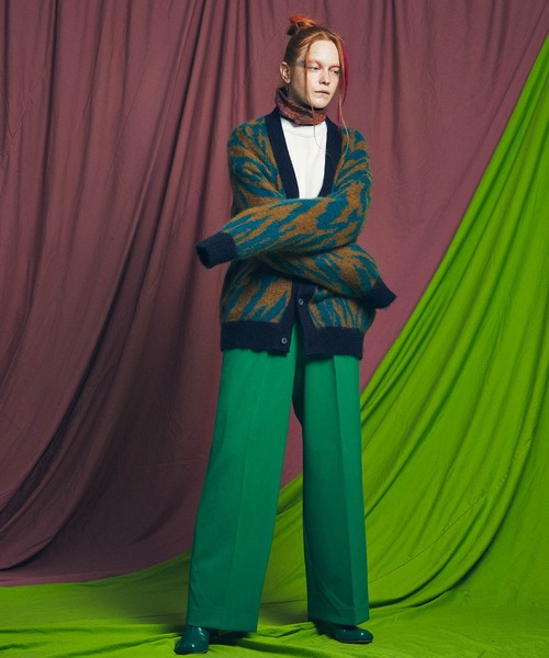 MAISON SPECIAL（メゾンスペシャル）の「《ユニセックスアイテム》ステッチワークプライムオーバースウェットプルオーバー 【MAISON SPECIAL/メゾンスペシャル】（スウェット・メンズ・ブラック/オレンジ/ブルー/グリーン/アイボリー・1/2）」の11枚目の写真