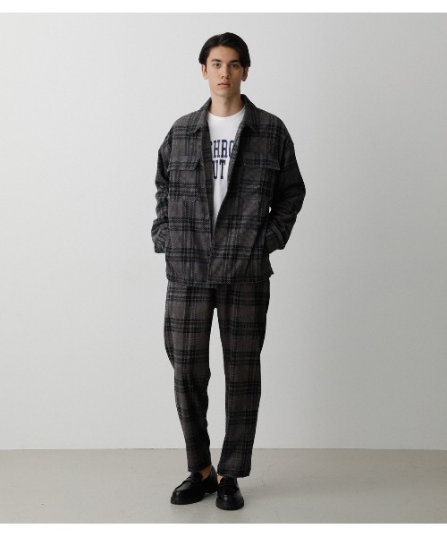 AZUL by moussy(アズールバイマウジー)の「CORDUROY TAPERED PANTS/コーデュロイテーパードパンツ(その他パンツ・メンズ・ブラック/ベージュ/グレー系その他・MEDIUM/LARGE)」の22枚目の写真
