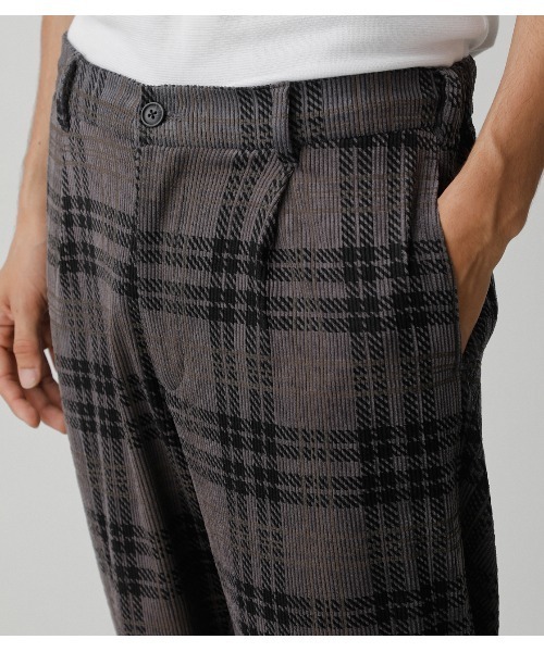 AZUL by moussy(アズールバイマウジー)の「CORDUROY TAPERED PANTS/コーデュロイテーパードパンツ(その他パンツ・メンズ・ブラック/ベージュ/グレー系その他・MEDIUM/LARGE)」の17枚目の写真