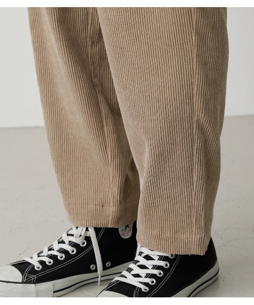 AZUL by moussy(アズールバイマウジー)の「CORDUROY TAPERED PANTS/コーデュロイテーパードパンツ(その他パンツ・メンズ・ブラック/ベージュ/グレー系その他・MEDIUM/LARGE)」の6枚目の写真